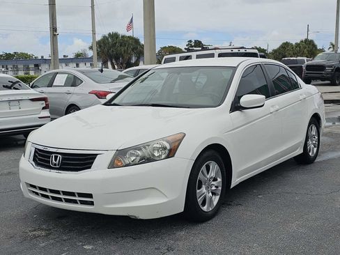 Used 2009 Honda Accord LX-P image 1