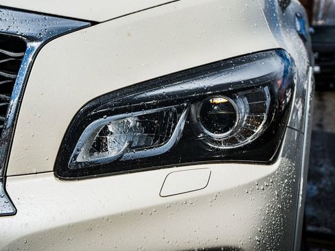 Used 2017 INFINITI QX80 4WD w/ Deluxe Technology Package image 7