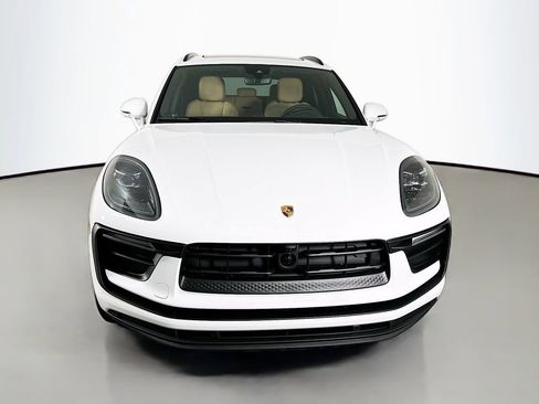 Certified 2026 Porsche Macan AWD/4WD image 6