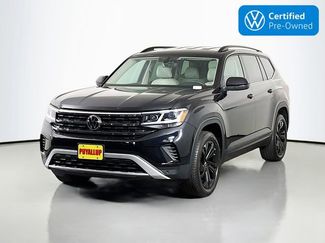 Certified 2022 Volkswagen Atlas SE w/ Black Wheel Package AWD/4WD video 3