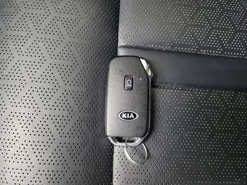 Used 2021 Kia Sorento S w/ Panoramic Sunroof Package image 32