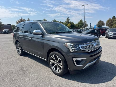 Used 2020 Ford Expedition Platinum AWD/4WD image 3