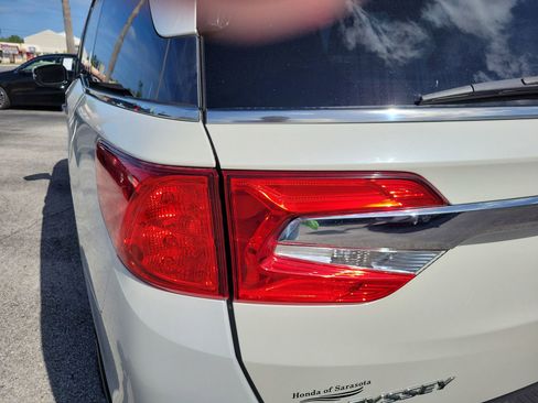 Used 2019 Honda Odyssey Elite image 12
