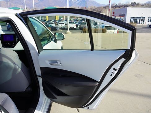 Certified 2024 Toyota Corolla SE image 23