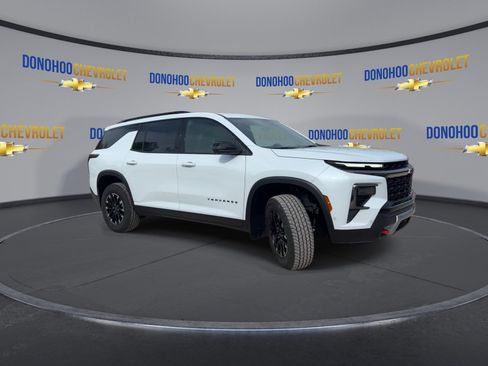 New 2026 Chevrolet Traverse Z71 w/ Enhanced Driving Package image 2