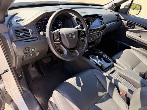 Used 2022 Honda Passport Elite image 13