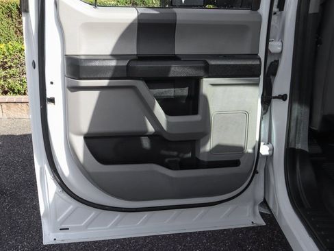 Used 2022 Ford F250 XL w/ Power Equipment Group image 33