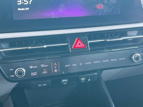 Certified 2023 Kia Niro Wave FWD image 20