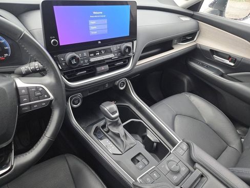 Used 2024 Toyota Grand Highlander Limited image 36