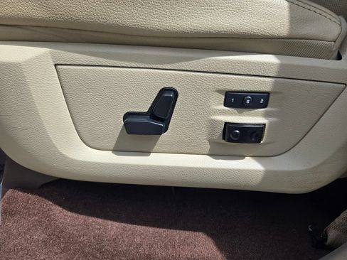 Used 2015 RAM 2500 Laramie AWD/4WD image 12