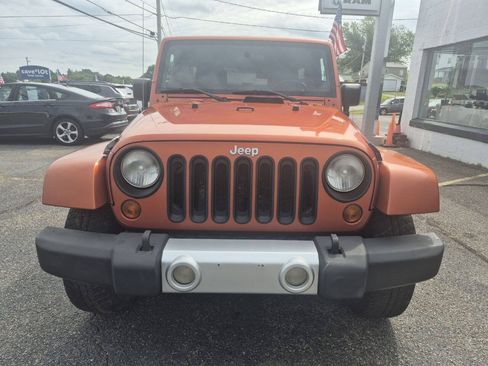 Used 2009 Jeep Wrangler Unlimited Sahara AWD/4WD image 4