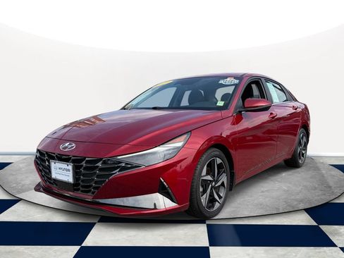 Used 2023 Hyundai Elantra Limited FWD image 3