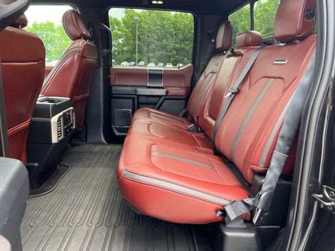 Used 2019 Ford F150 Platinum w/ Equipment Group 701A Luxury AWD/4WD image 29