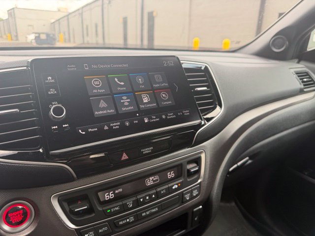 Used 2025 Honda Ridgeline RTL image 11
