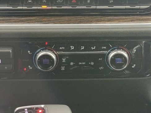 Used 2023 GMC Sierra 1500 Elevation image 24