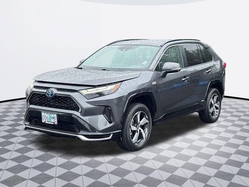 Used 2023 Toyota RAV4 SE AWD/4WD image 2