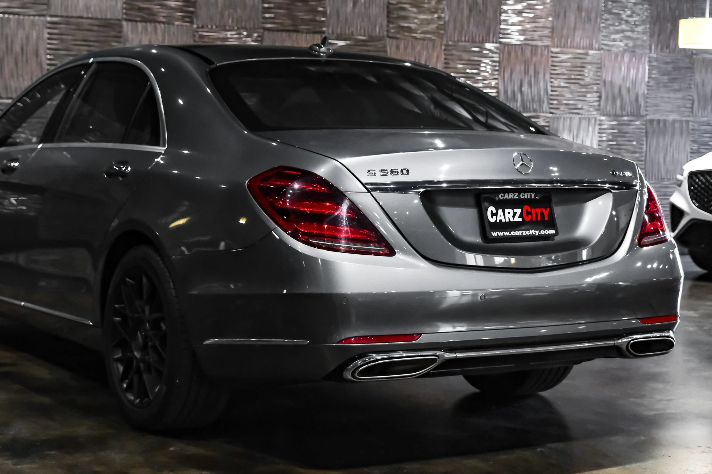 Used 2018 Mercedes-Benz S 560 4MATIC Sedan image 14