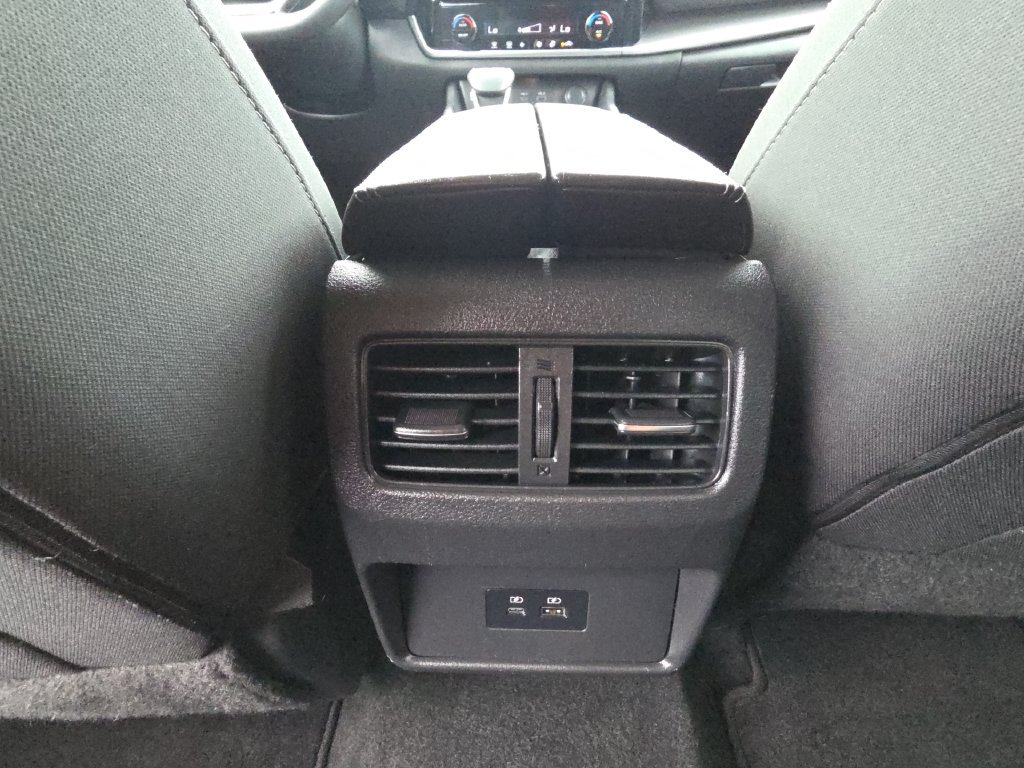 Used 2021 Nissan Rogue SV AWD/4WD image 30