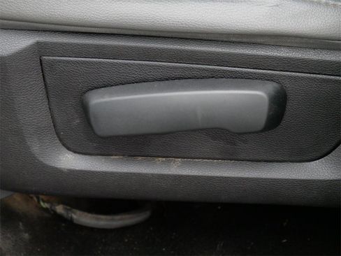 Used 2019 RAM 1500 Tradesman w/ Chrome Appearance Group image 20