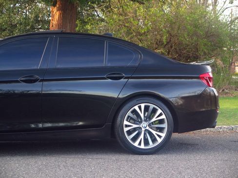 Used 2016 BMW 535i xDrive Sedan w/ Driver Assistance Package image 24