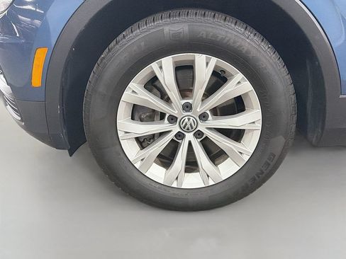 Used 2018 Volkswagen Tiguan SE w/ 3rd Row Seat Package AWD/4WD image 32