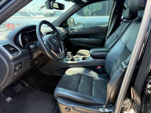Used 2019 Jeep Grand Cherokee Altitude AWD/4WD image 5