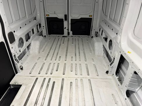 Used 2025 Ford Transit 250 148 Medium Roof RWD image 38