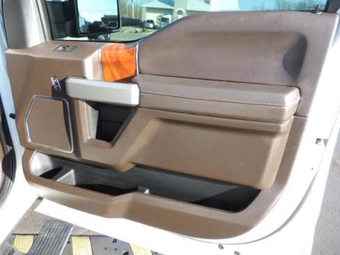 Used 2018 Ford F150 King Ranch w/ Equipment Group 601A Luxury image 16