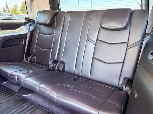Certified 2020 Cadillac Escalade Luxury AWD/4WD image 35