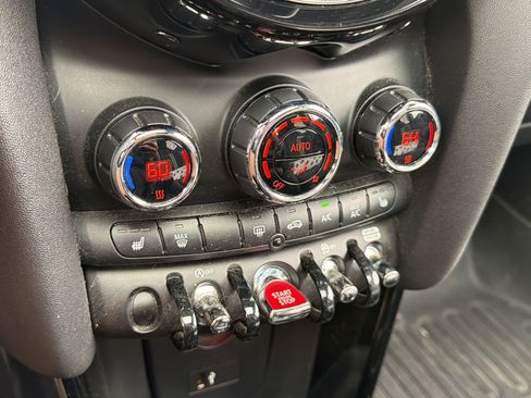 Used 2021 MINI Cooper S w/ 6.5" Touchscreen Package FWD image 18