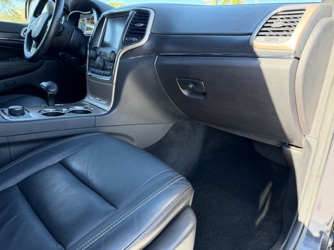 Used 2015 Jeep Grand Cherokee Limited image 12