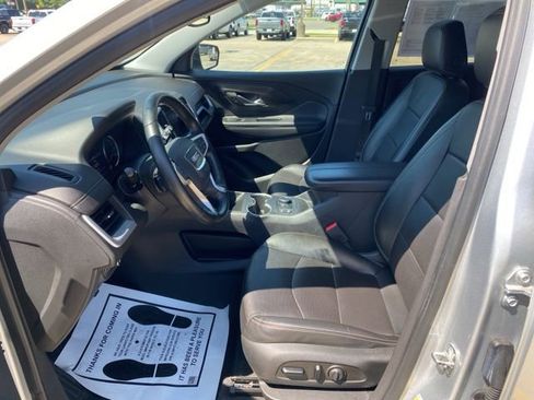 Used 2022 GMC Terrain SLT FWD image 12