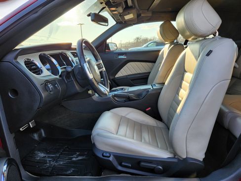 Used 2014 Ford Mustang Premium image 12