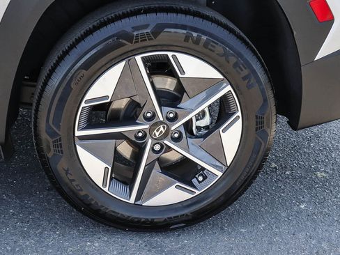 Used 2025 Hyundai Tucson SEL AWD/4WD image 13