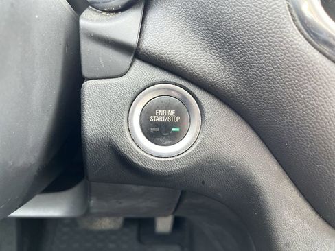 Used 2019 Chevrolet Equinox LT FWD image 17