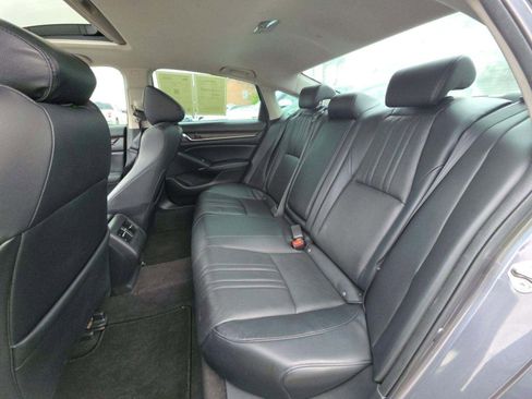 Used 2018 Honda Accord EX-L image 9