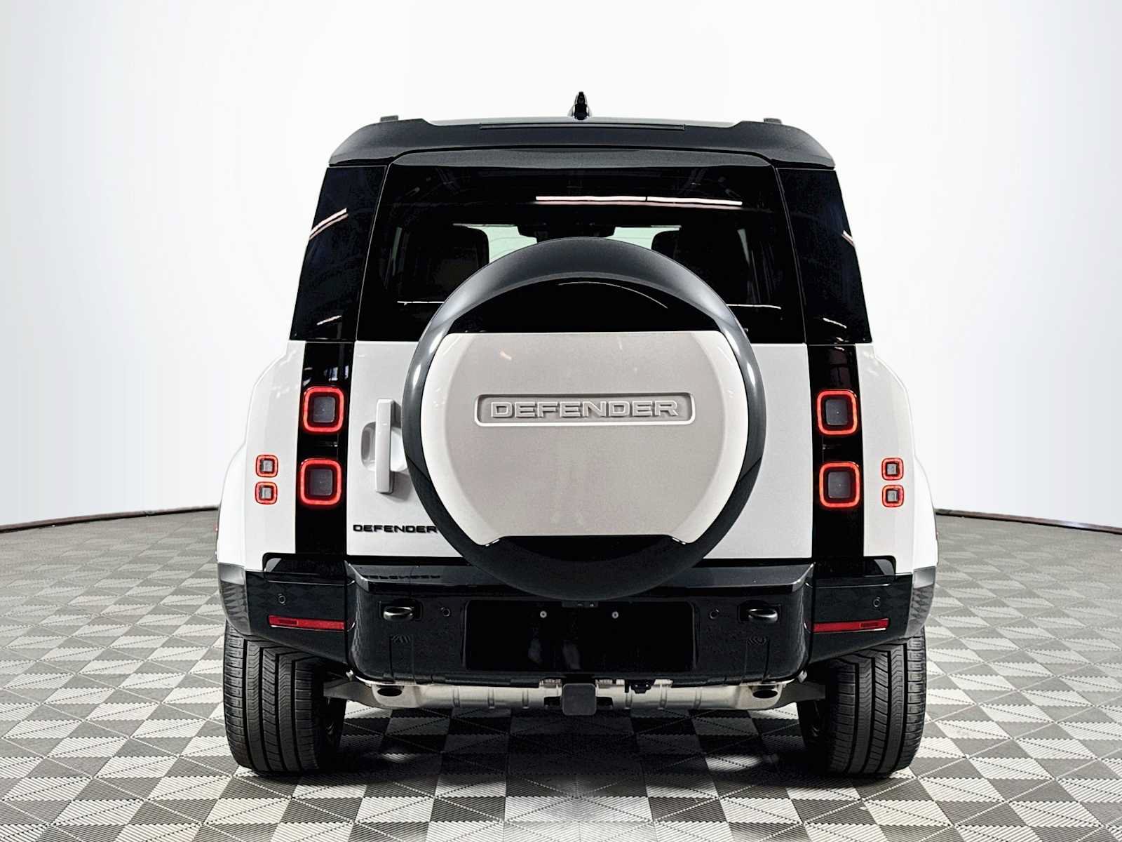 New 2026 Land Rover Defender 110 X-Dynamic SE AWD/4WD image 6