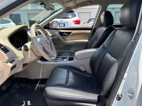 Used 2015 Nissan Altima 2.5 S w/ Power Driver Seat Package FWD image 2