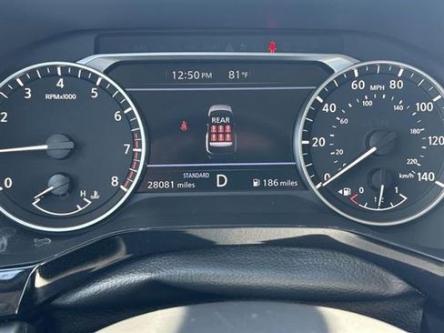 Used 2025 Nissan Pathfinder SV image 17