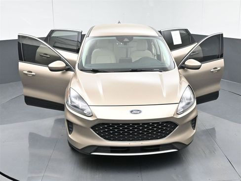 Used 2021 Ford Escape SE w/ Cold Weather Package FWD image 38