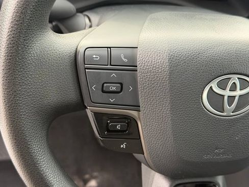 Used 2025 Toyota Camry LE FWD image 21