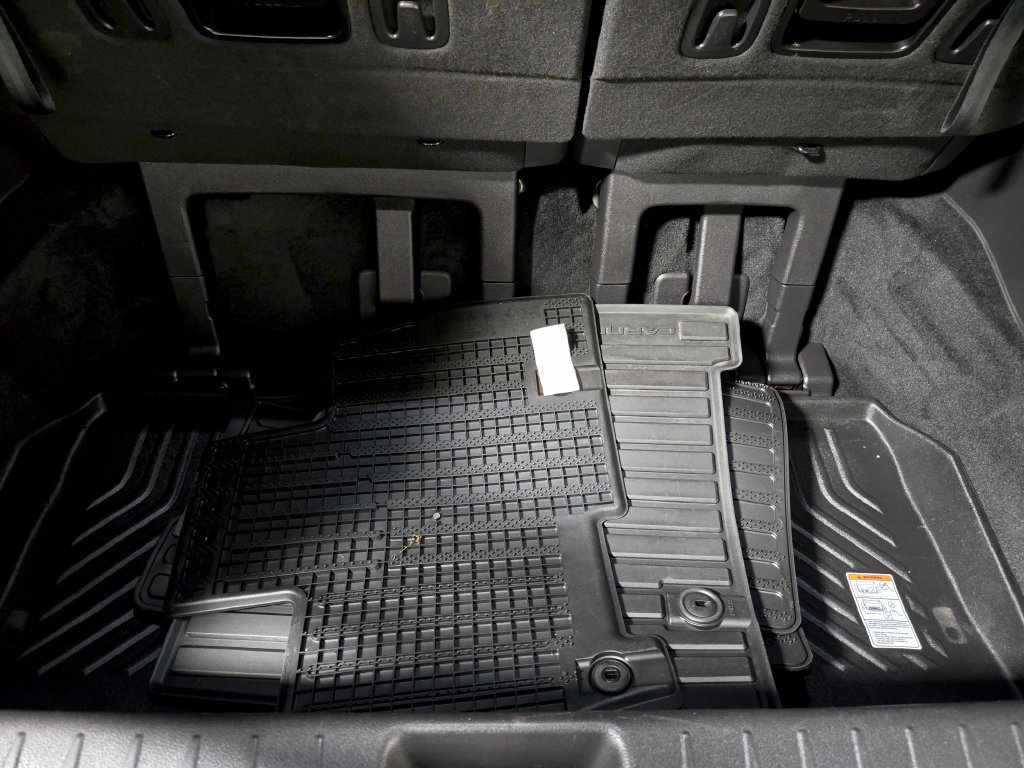 Used 2025 Kia Carnival SX FWD image 49