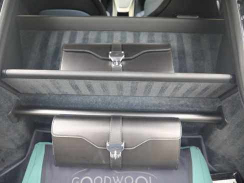 Used 2024 Aston Martin Valour RWD image 29