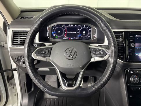 Used 2022 Volkswagen Atlas SEL Premium AWD/4WD image 16