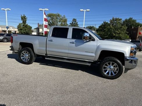 Used 2019 Chevrolet Silverado 2500 LTZ w/ Duramax Plus Package AWD/4WD image 35