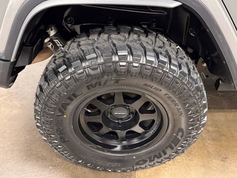 Used 2019 Jeep Wrangler Unlimited Rubicon image 4