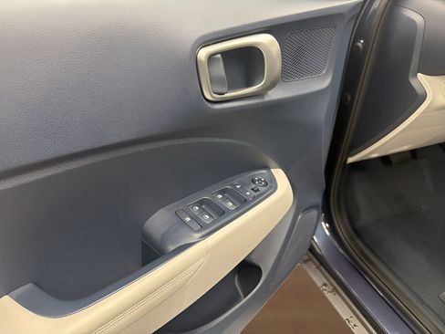 New 2026 Hyundai Venue SEL FWD image 23