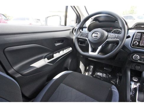 Certified 2025 Nissan Versa SV w/ Trunk Package FWD image 11
