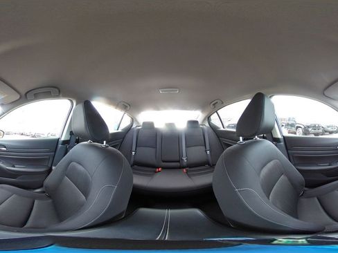 Used 2025 Nissan Altima 2.5 SV image 43