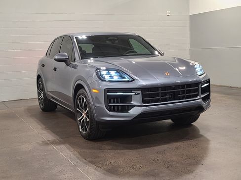 New 2026 Porsche Cayenne AWD/4WD image 9